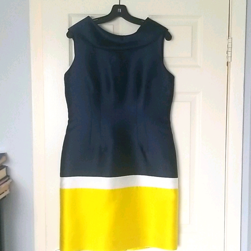 Beautiful dress Sara Campbell, size 10!